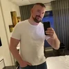 Auf der Suche nach einem aktiven maskulinen Mann der