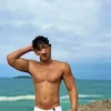 Mit einer Größe von 177 cm und einem